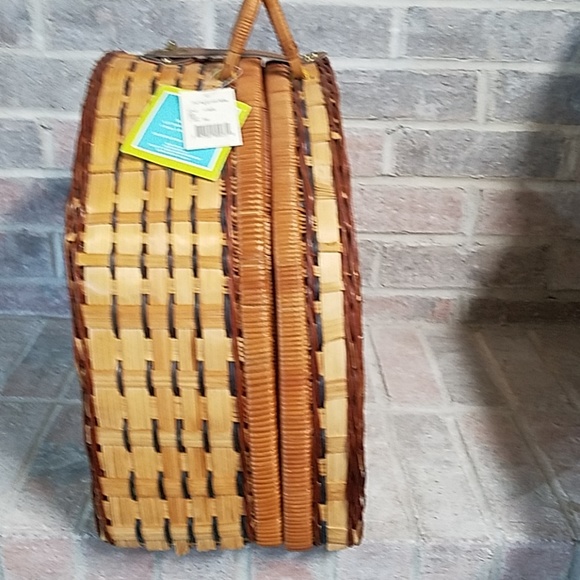✔out this new LISTING ✔Picnic Basket - Picture 4 of 7